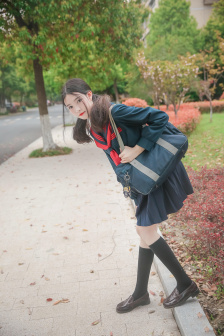 三个水嫩漂亮的女学生在线观看